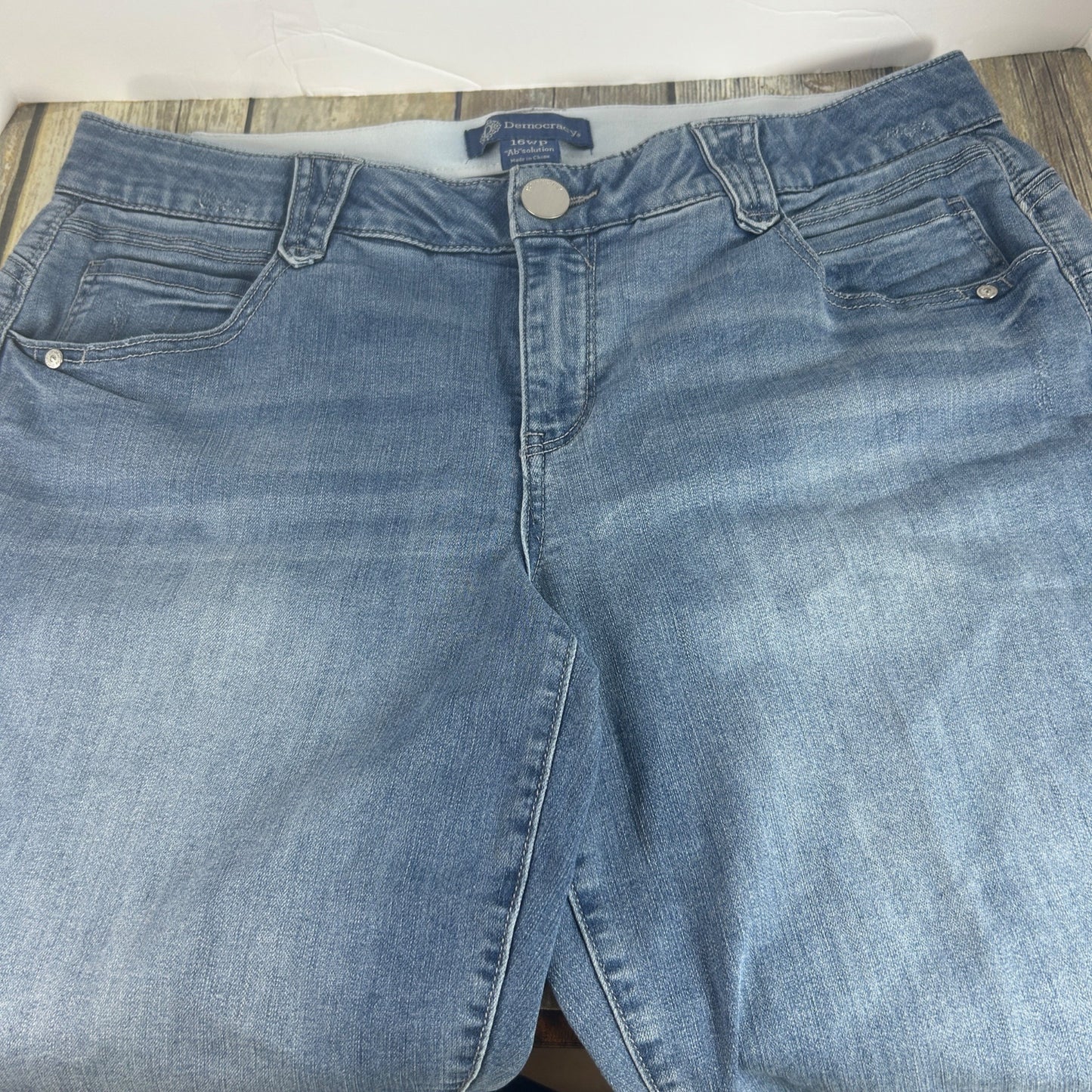 Democracy Womens "Ab"Solution 16WP Denim Shorts Light Wash Blue Jeans