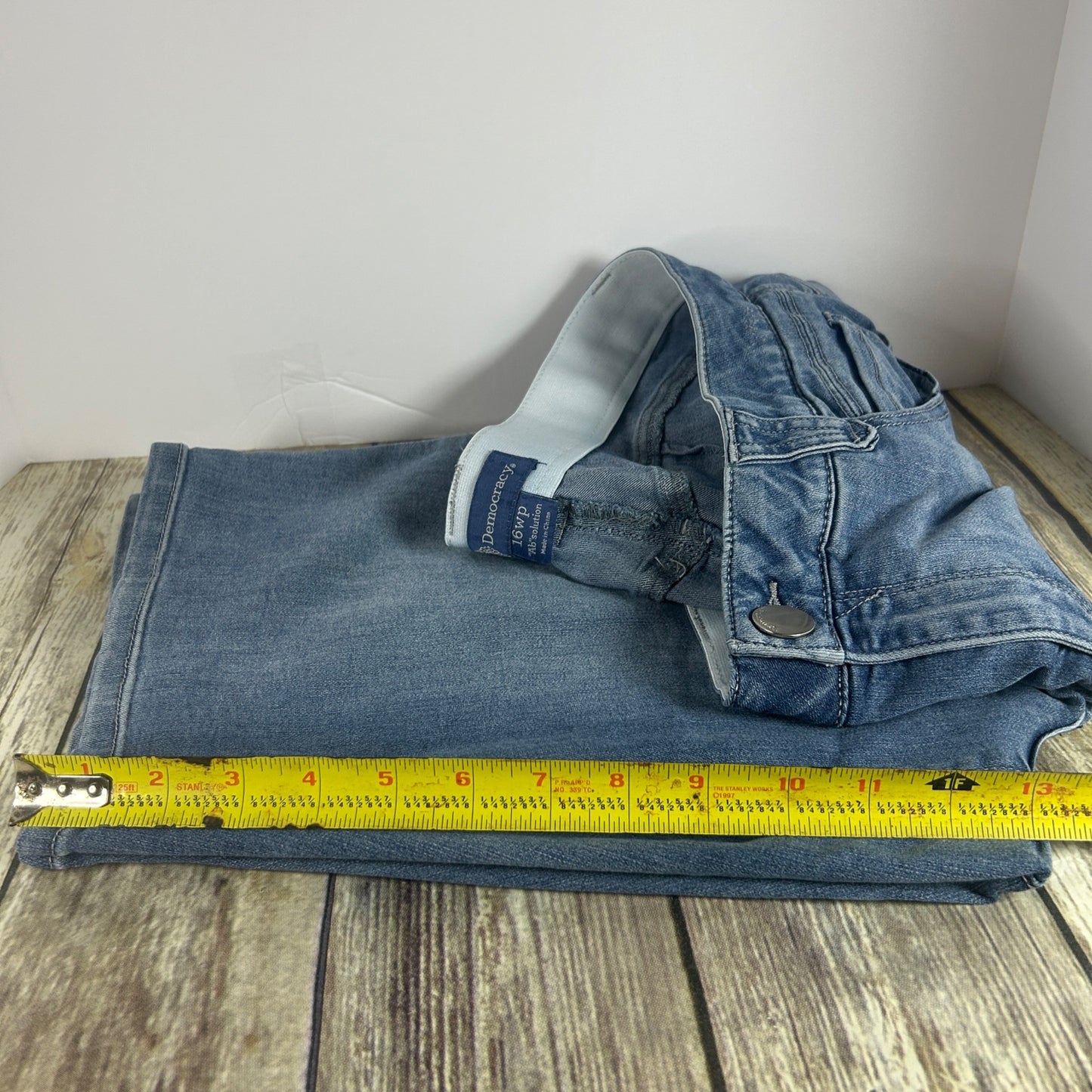 Democracy Womens "Ab"Solution 16WP Denim Shorts Light Wash Blue Jeans