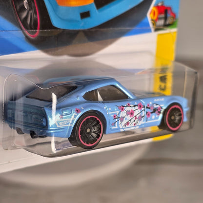 Hot Wheels Datsun 240Z Blue New Art Cars 62/250 Limited Edition Die-Cast Model