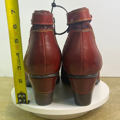 New L'Artiste Women’s Red Calming Bootie Size EU 41 US 9.5