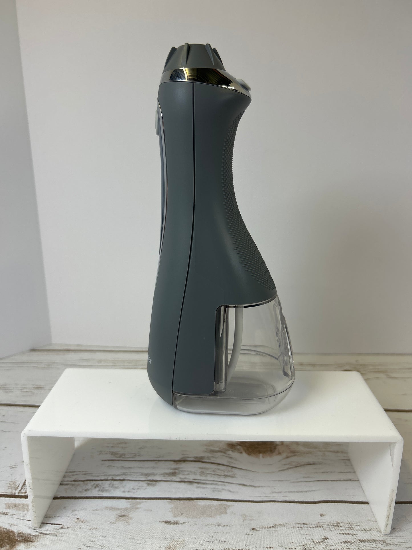 Waterpik Cordless Advanced 2.0 Water Flosser For Teeth, Gums, Braces, Dental Care With Travel Bag and 4 Tips, ADA Accepted, Rechargeable, Portable, and Waterproof, Gray WP-587