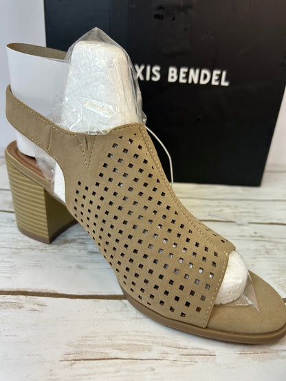 NIB New Women's Alexis Bendel Tan Open-Toe Sandal Size 9