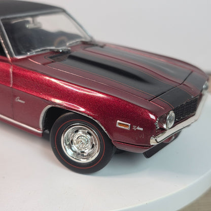 Johnny Lightning 1:24 Scale 1969 Chevrolet Camaro Z/28 Diecast Model Red & Black