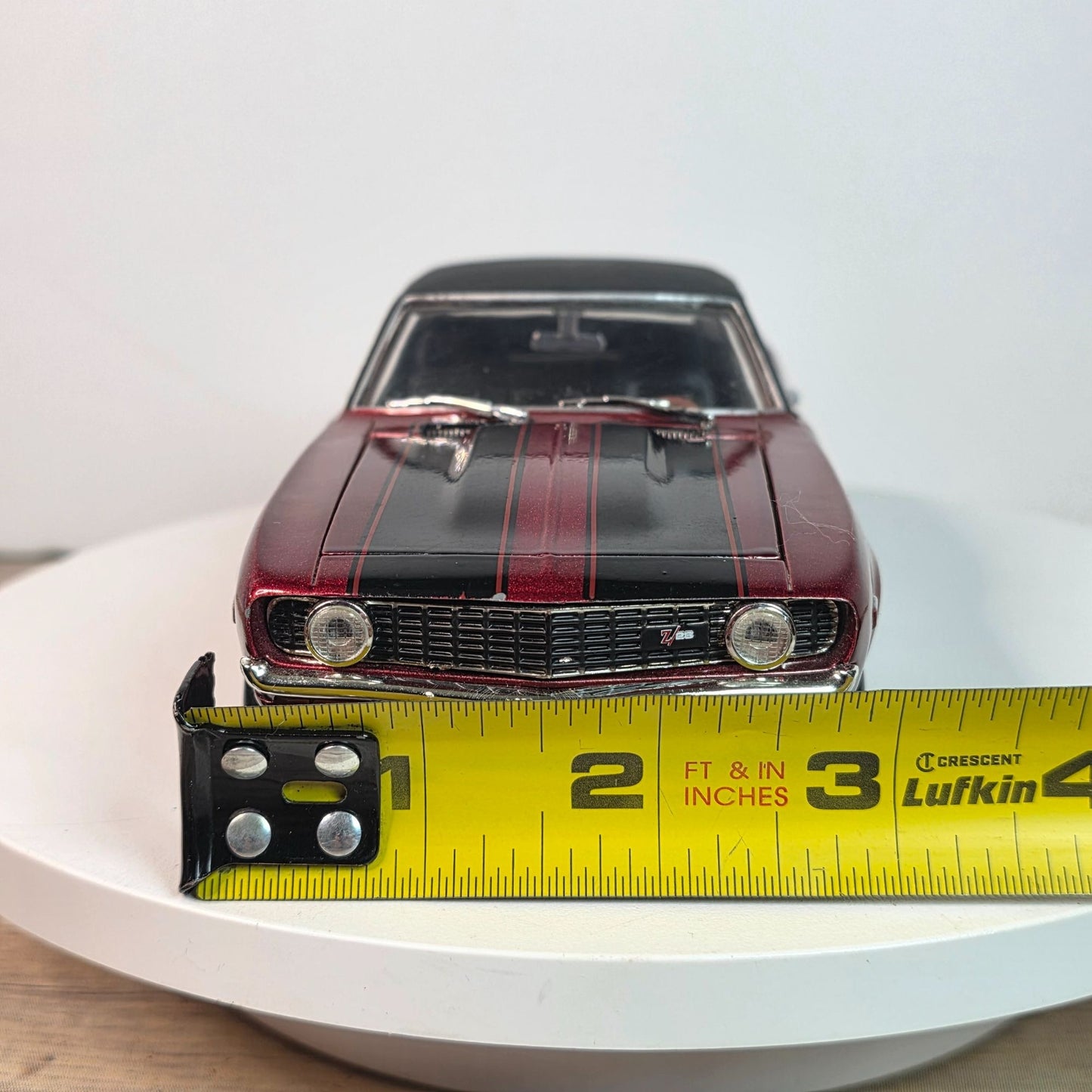 Johnny Lightning 1:24 Scale 1969 Chevrolet Camaro Z/28 Diecast Model Red & Black
