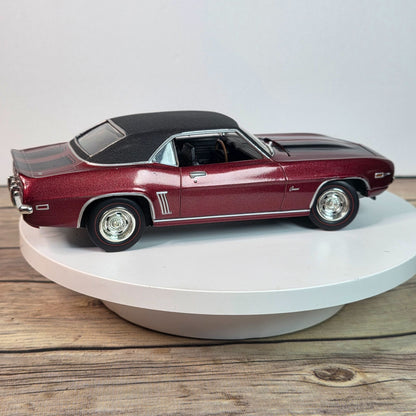 Johnny Lightning 1:24 Scale 1969 Chevrolet Camaro Z/28 Diecast Model Red & Black