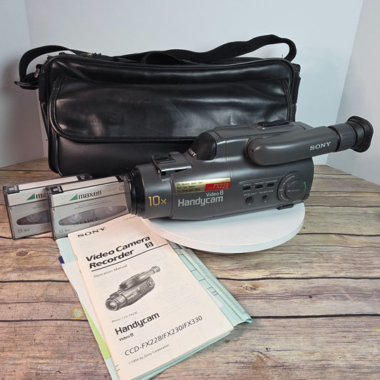 Sony Handycam Video Camera Recorder CCD-FX228 With Case Manual & 2 Maxell Tapes No Battery Untested