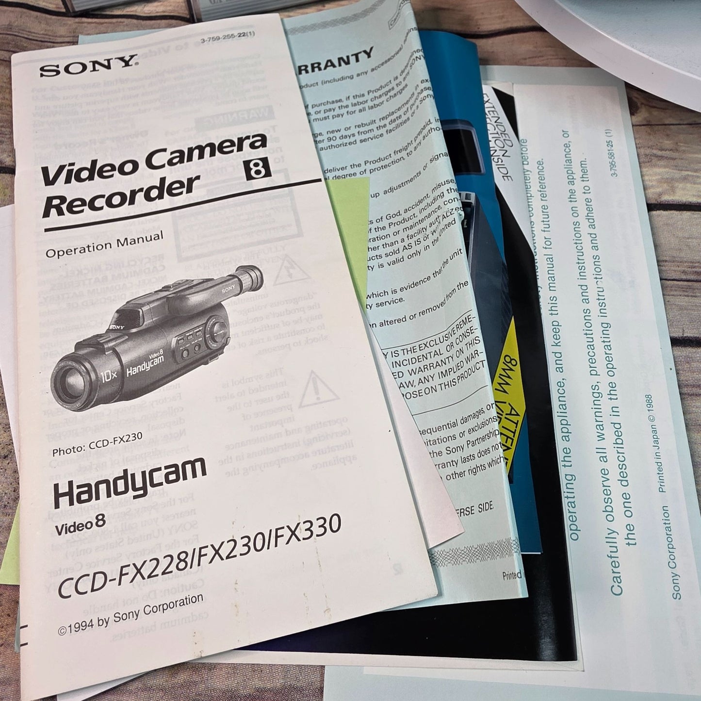 Sony Handycam Video Camera Recorder CCD-FX228 With Case Manual & 2 Maxell Tapes No Battery Untested