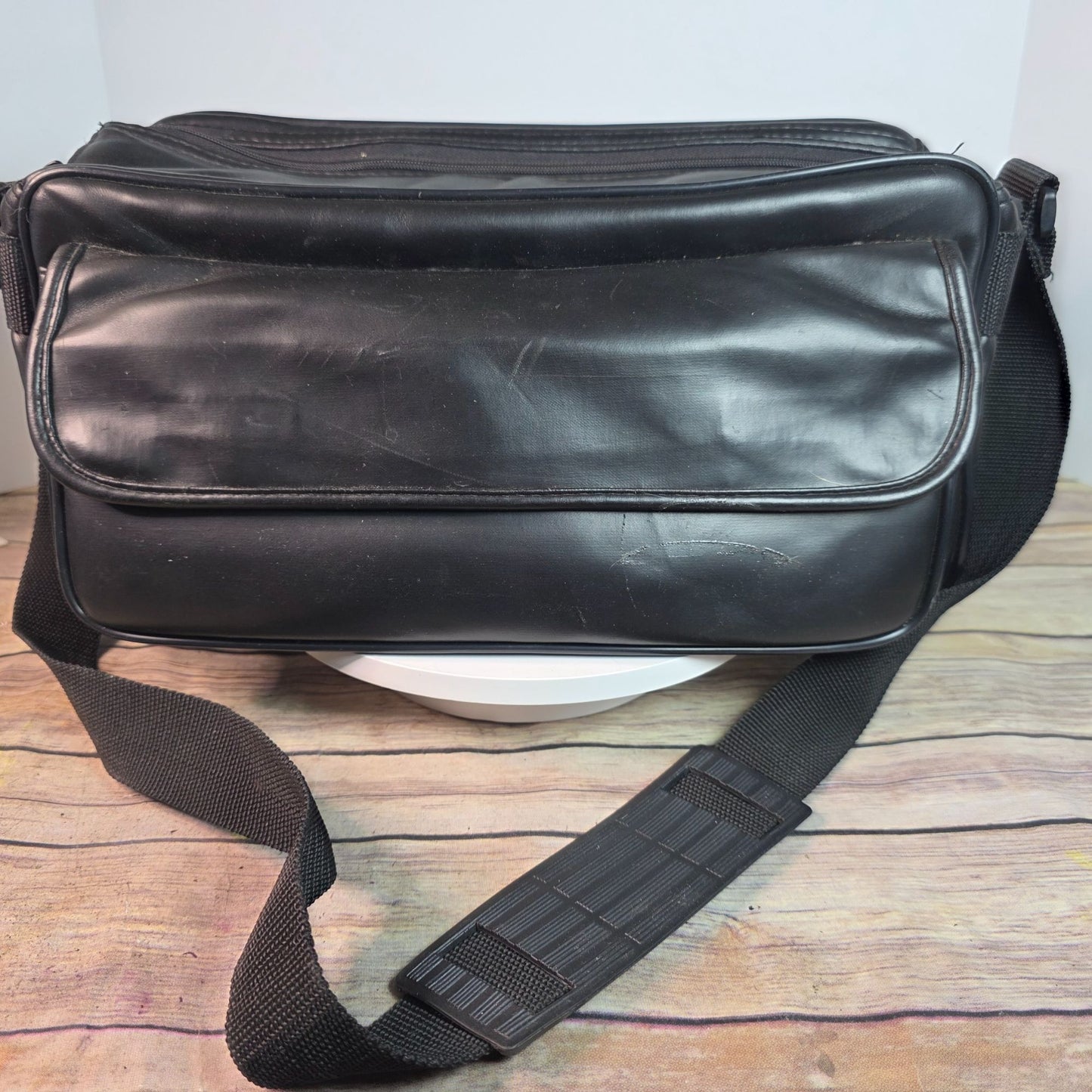 Sony Handycam Video Camera Recorder CCD-FX228 With Case Manual & 2 Maxell Tapes No Battery Untested