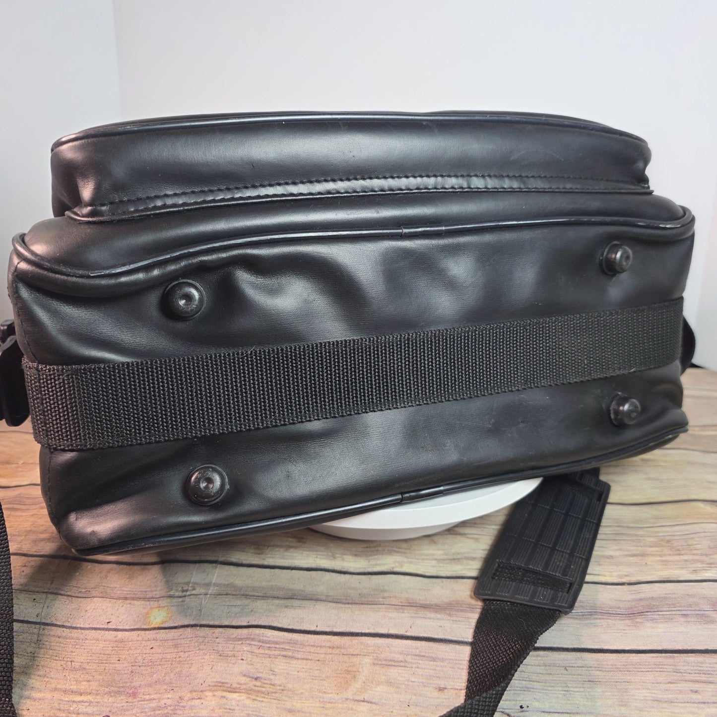 Sony Handycam Video Camera Recorder CCD-FX228 With Case Manual & 2 Maxell Tapes No Battery Untested