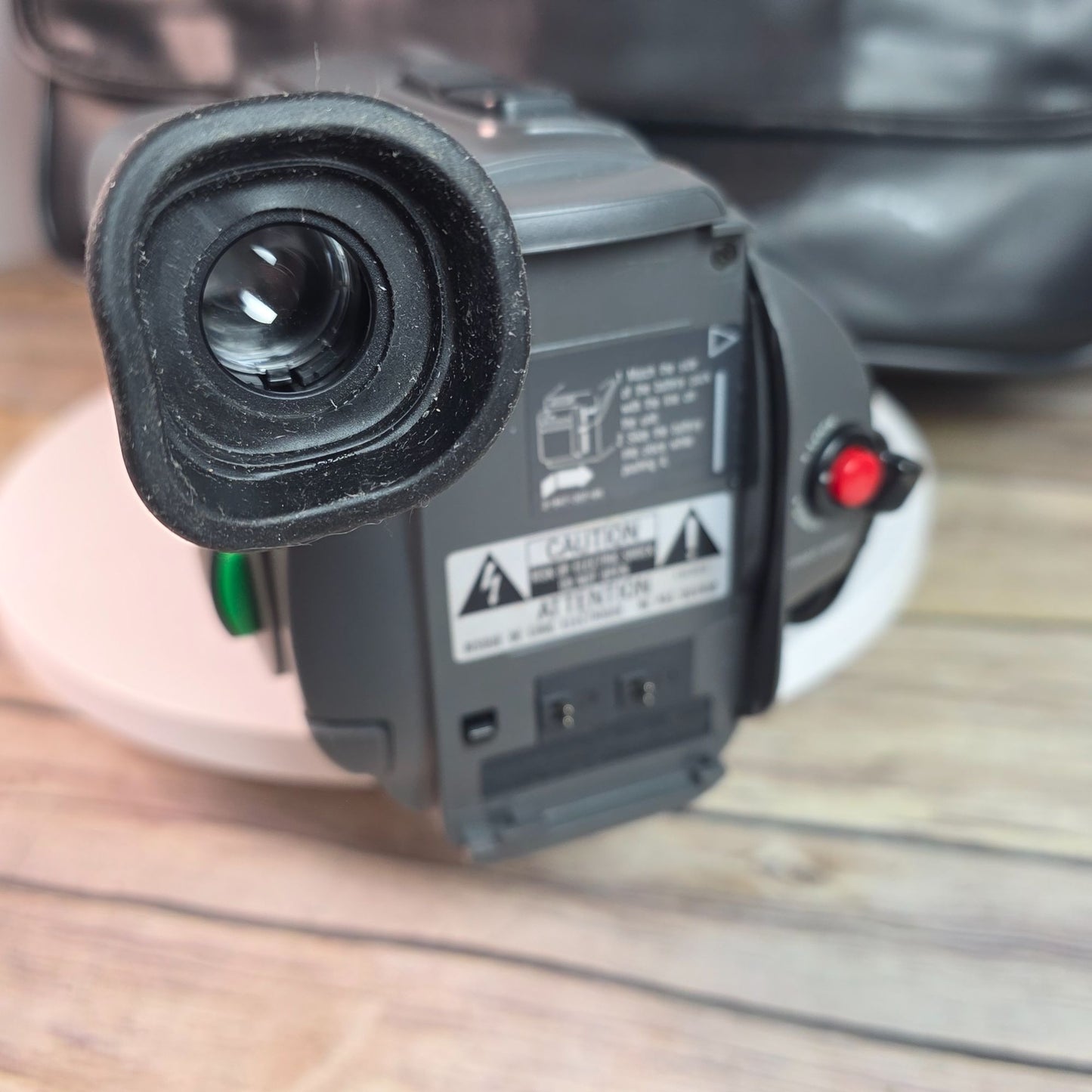 Sony Handycam Video Camera Recorder CCD-FX228 With Case Manual & 2 Maxell Tapes No Battery Untested