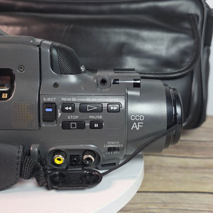 Sony Handycam Video Camera Recorder CCD-FX228 With Case Manual & 2 Maxell Tapes No Battery Untested