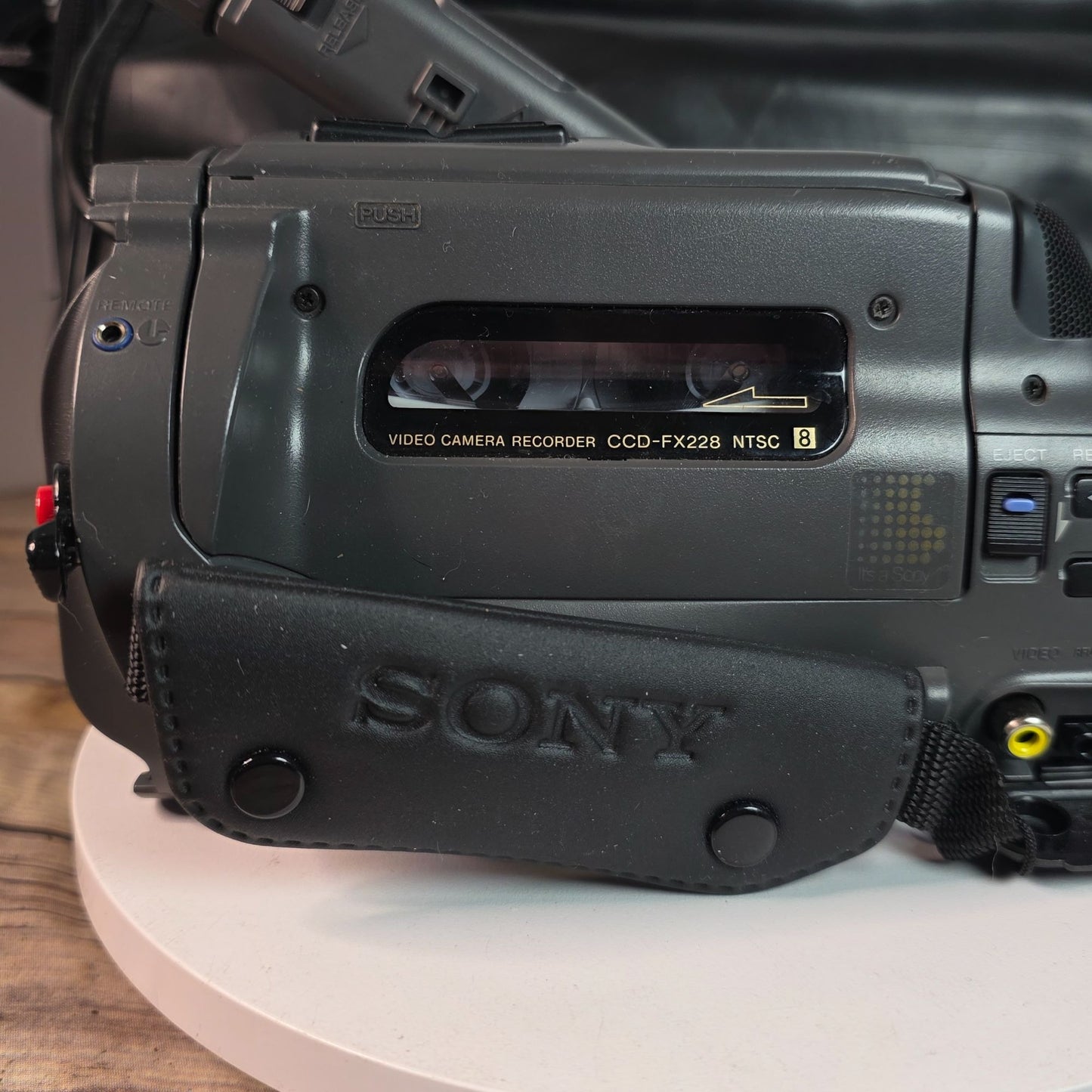 Sony Handycam Video Camera Recorder CCD-FX228 With Case Manual & 2 Maxell Tapes No Battery Untested