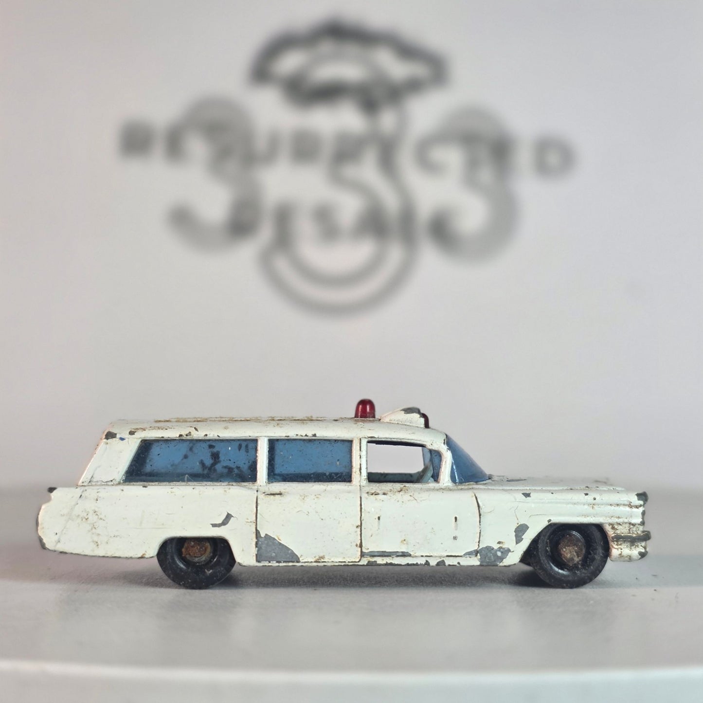 Vintage Lesney Matchbox No.54 S&S Cadillac Ambulance England 1960s