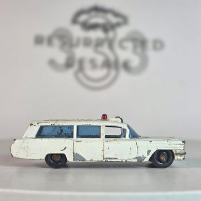 Vintage Lesney Matchbox No.54 S&S Cadillac Ambulance England 1960s