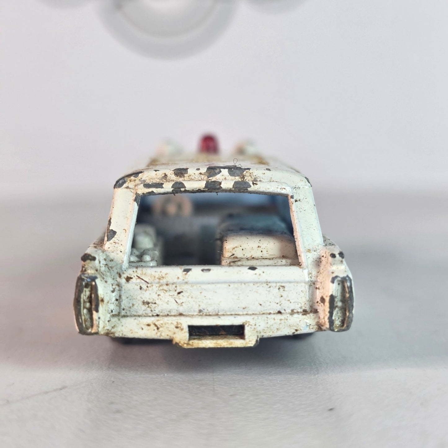 Vintage Lesney Matchbox No.54 S&S Cadillac Ambulance England 1960s