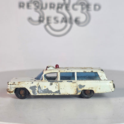 Vintage Lesney Matchbox No.54 S&S Cadillac Ambulance England 1960s