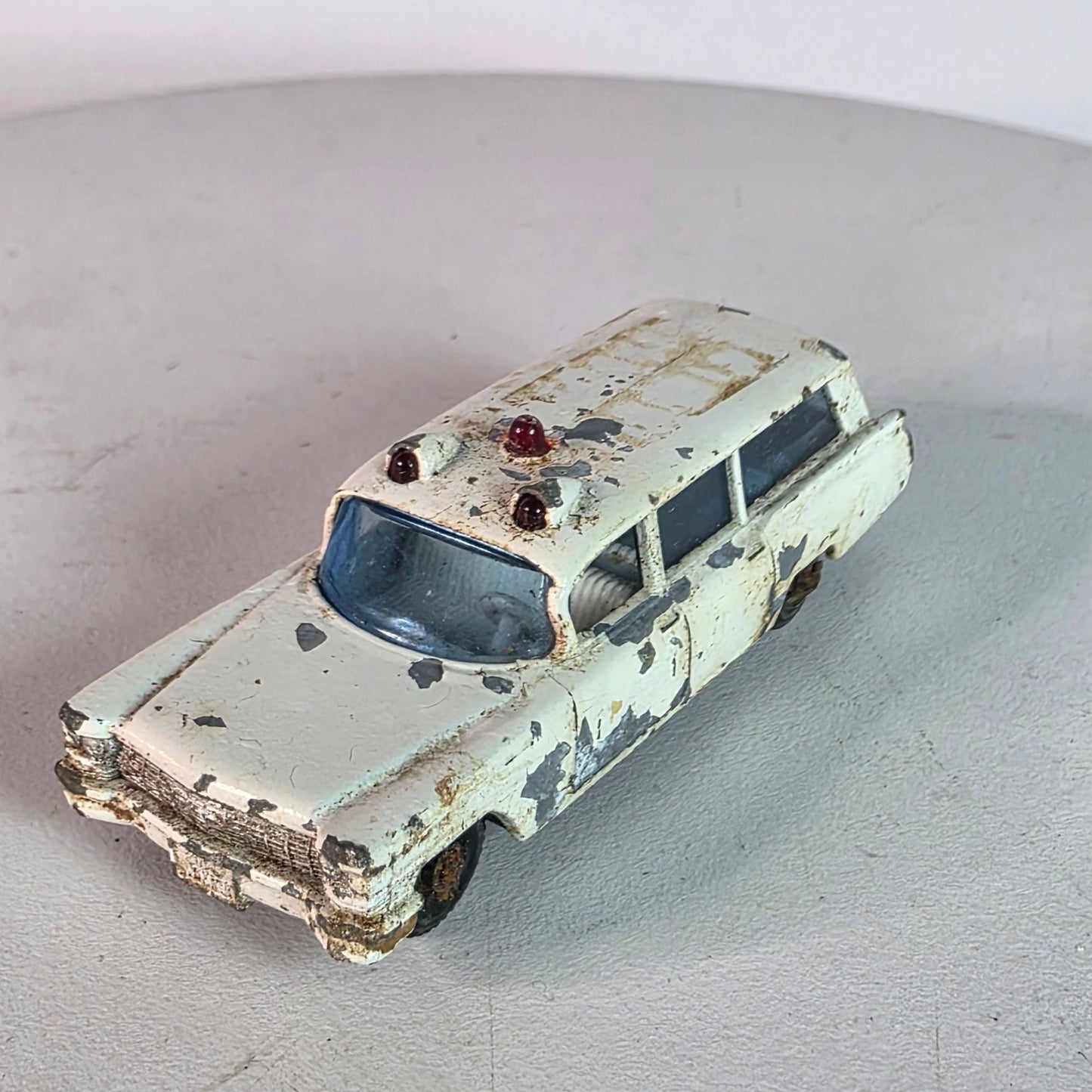 Vintage Lesney Matchbox No.54 S&S Cadillac Ambulance England 1960s