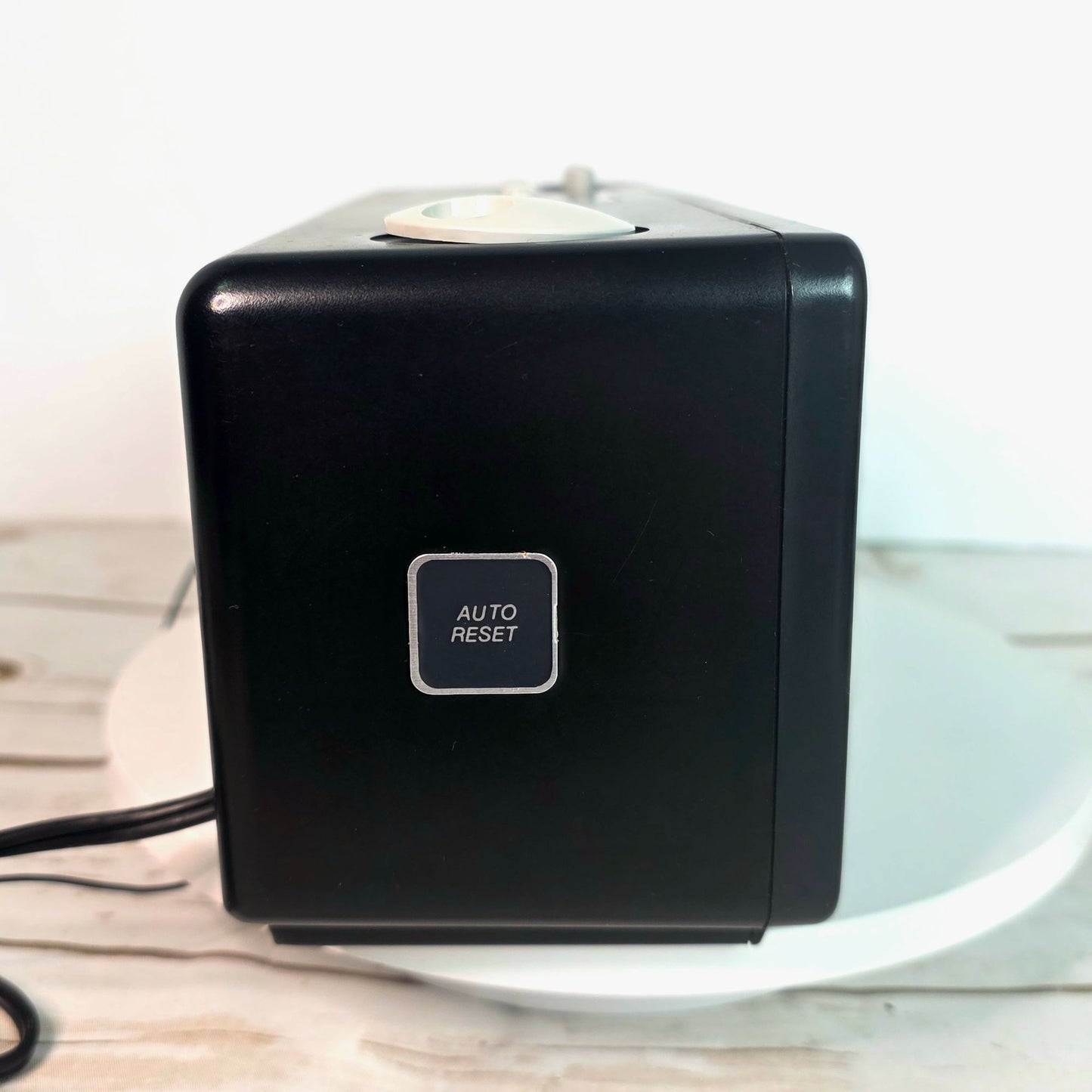 Vintage Soundesign AM/FM Digital Radio Cassette Player