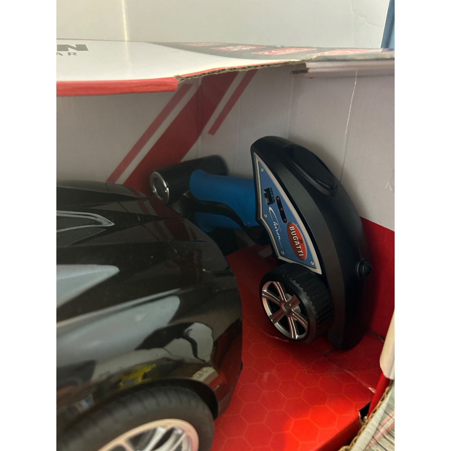 Bugatti Chiron 1:10 Electric Full Function RC Car With LED Lights & 2.4GHz Radio Technology