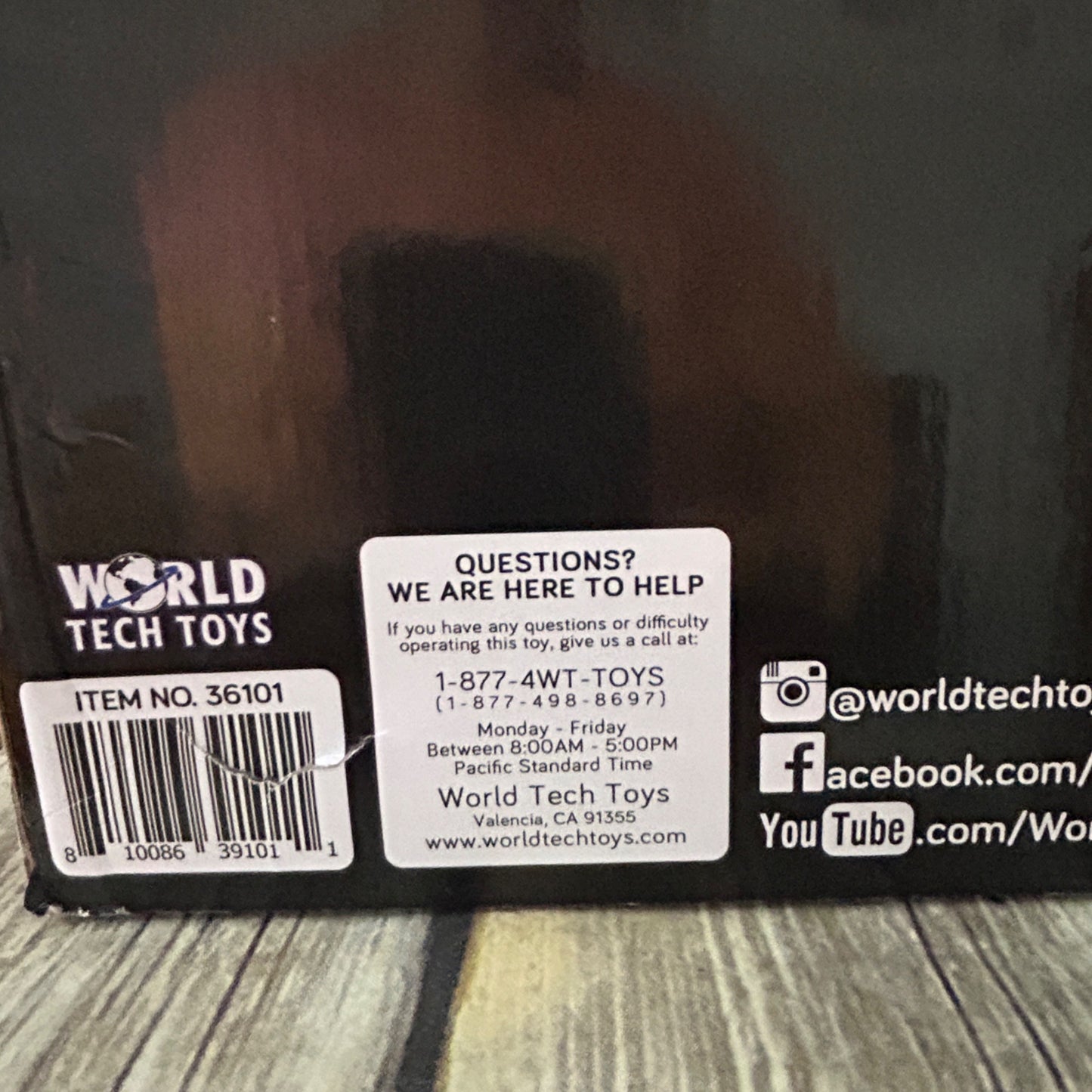 Bugatti Chiron 1:10 Electric Full Function RC Car With LED Lights & 2.4GHz Radio Technology