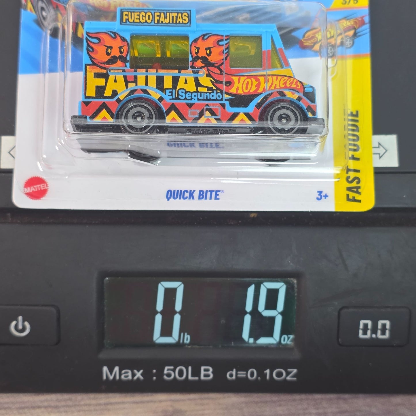 Hot Wheels Quick Bite Fuego Fajitas Die-Cast Food Truck 1:64 Scale