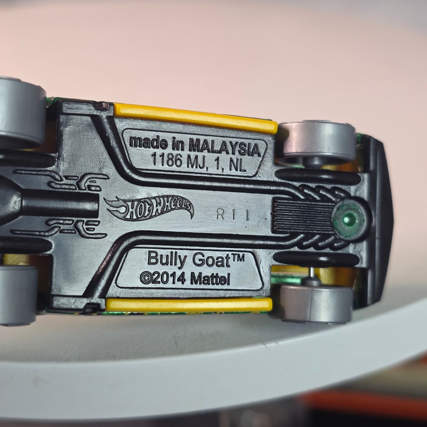 Hot Wheels Bully Goat Green Graffiti Purple Rims 2014 Loose Malaysia