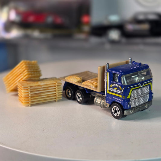 Vintage 1981 Hot Wheels Sunset Trucking Ford Semi Flatbed Truck Malaysia Loose