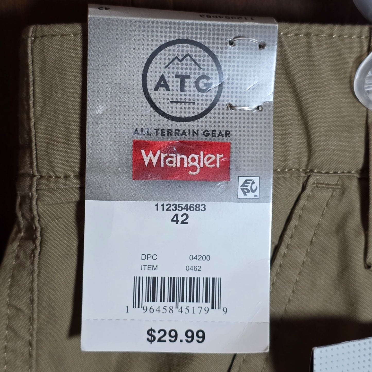 Wrangler ATG All Terrain Gear Mens Cargo Shorts 42 Moisture-Wicking 2-Way Stretch UV Protection Beige