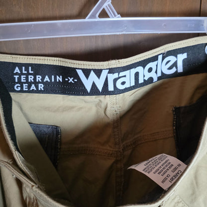 Wrangler ATG All Terrain Gear Mens Cargo Shorts 42 Moisture-Wicking 2-Way Stretch UV Protection Beige