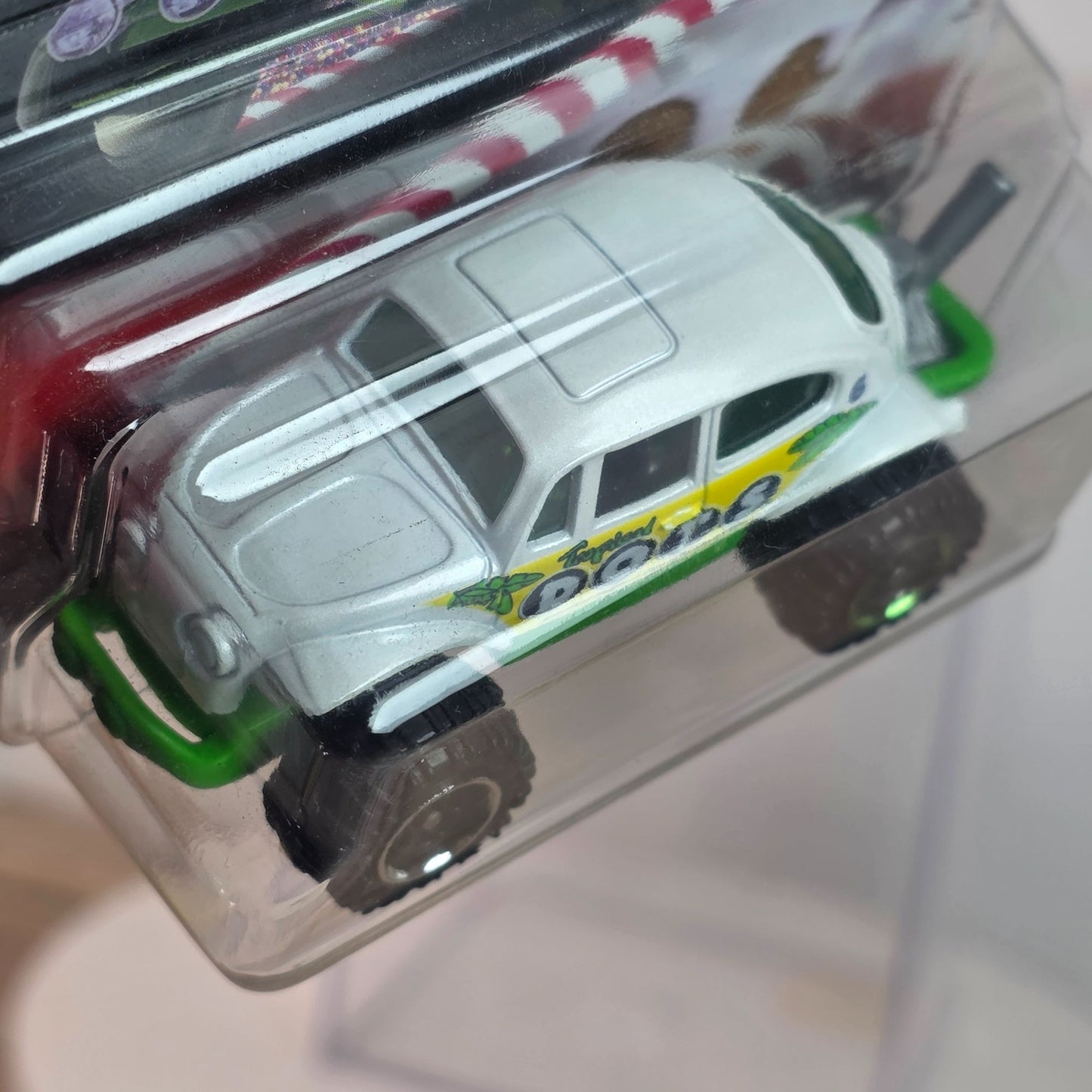 Matchbox HW75 Volkswagen Beetle 4x4 Dots Edition Diecast Toy Car