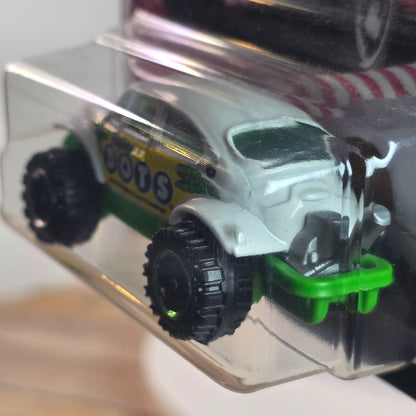 Matchbox HW75 Volkswagen Beetle 4x4 Dots Edition Diecast Toy Car