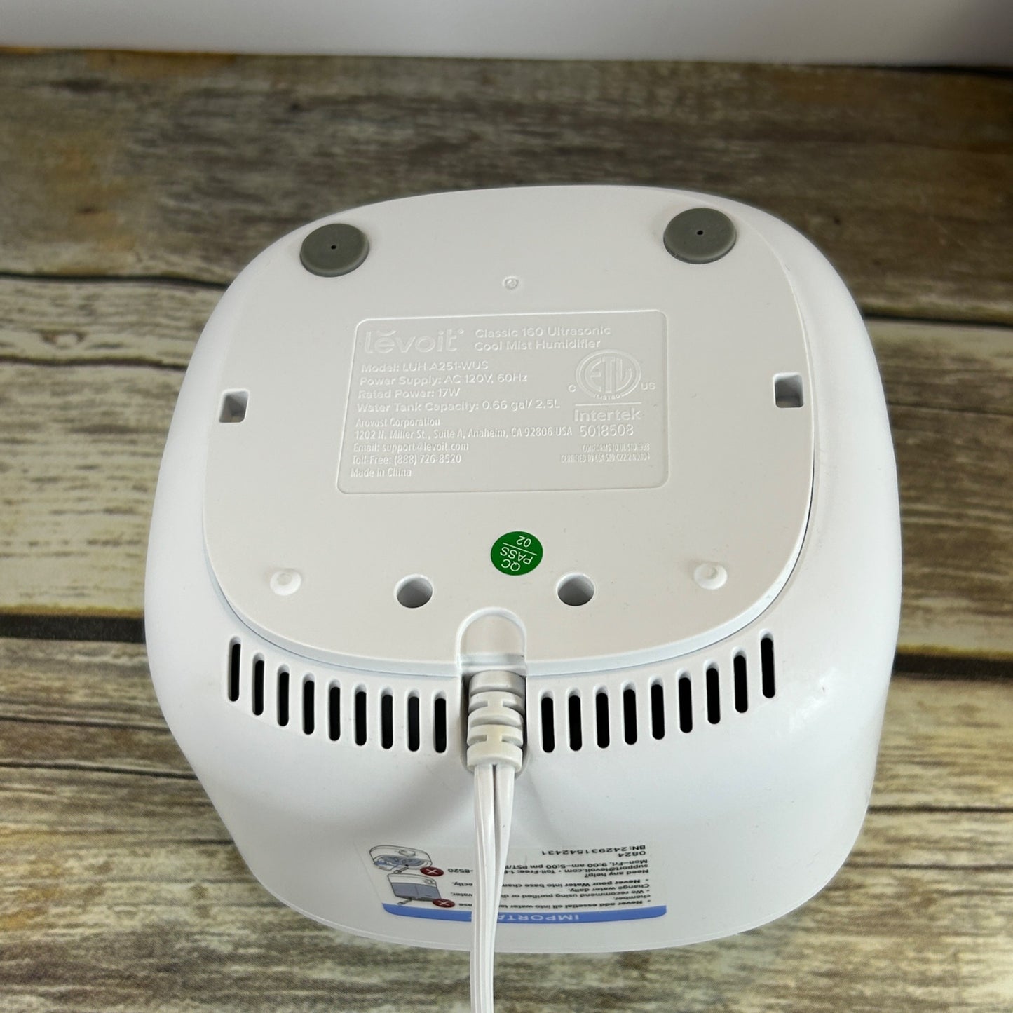 Levoit Classic 160 Ultrasonic Cool Mist Humidifier With Adjustable Knob Control - White