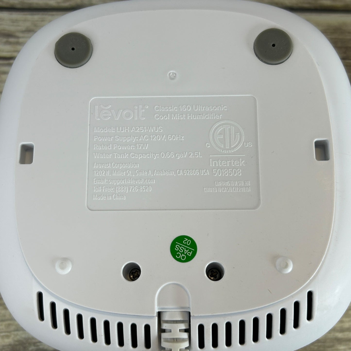 Levoit Classic 160 Ultrasonic Cool Mist Humidifier With Adjustable Knob Control - White