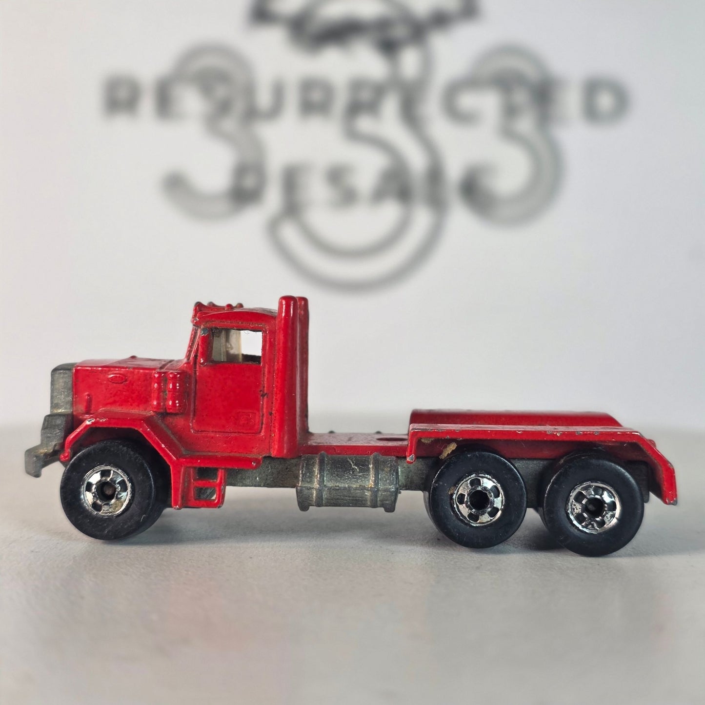 VINTAGE 1979 Hot Wheels Red Peterbilt Semi Truck Die-Cast RARE NRMT