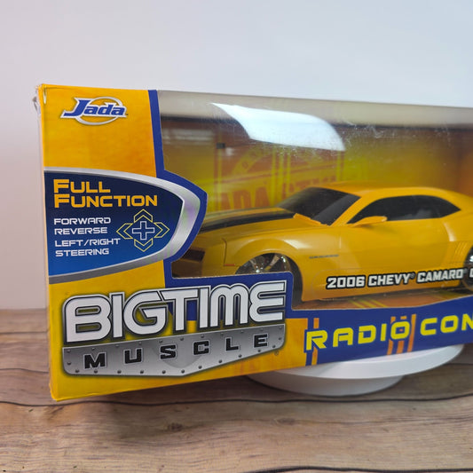 2006 Chevy Camaro Concept Radio Control Car 1:24 Scale Jada Toys Bigtime Muscle Yellow