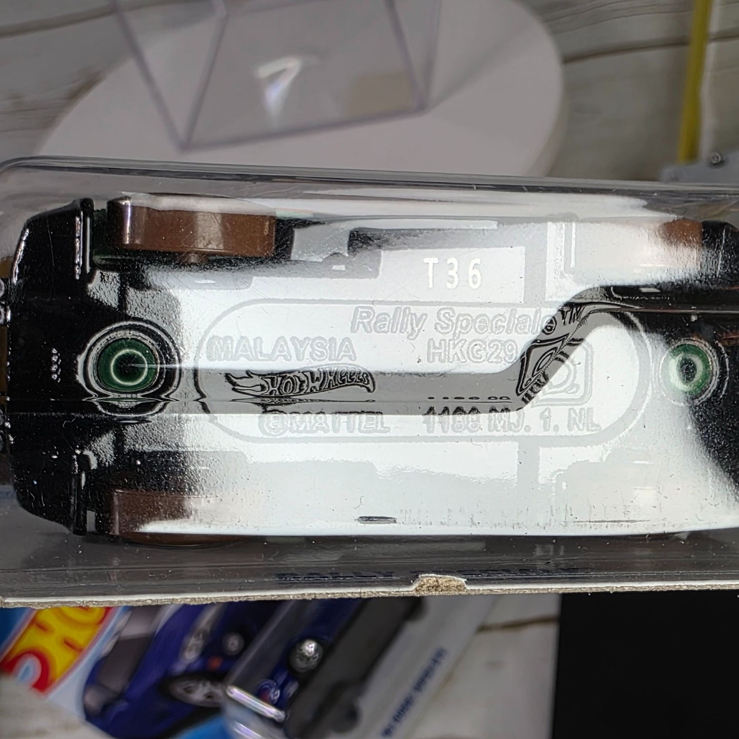 Hot Wheels Rally Speciale Dollar General Exclusive Die-Cast Toy Car 179/250 Green & Orange Collectible