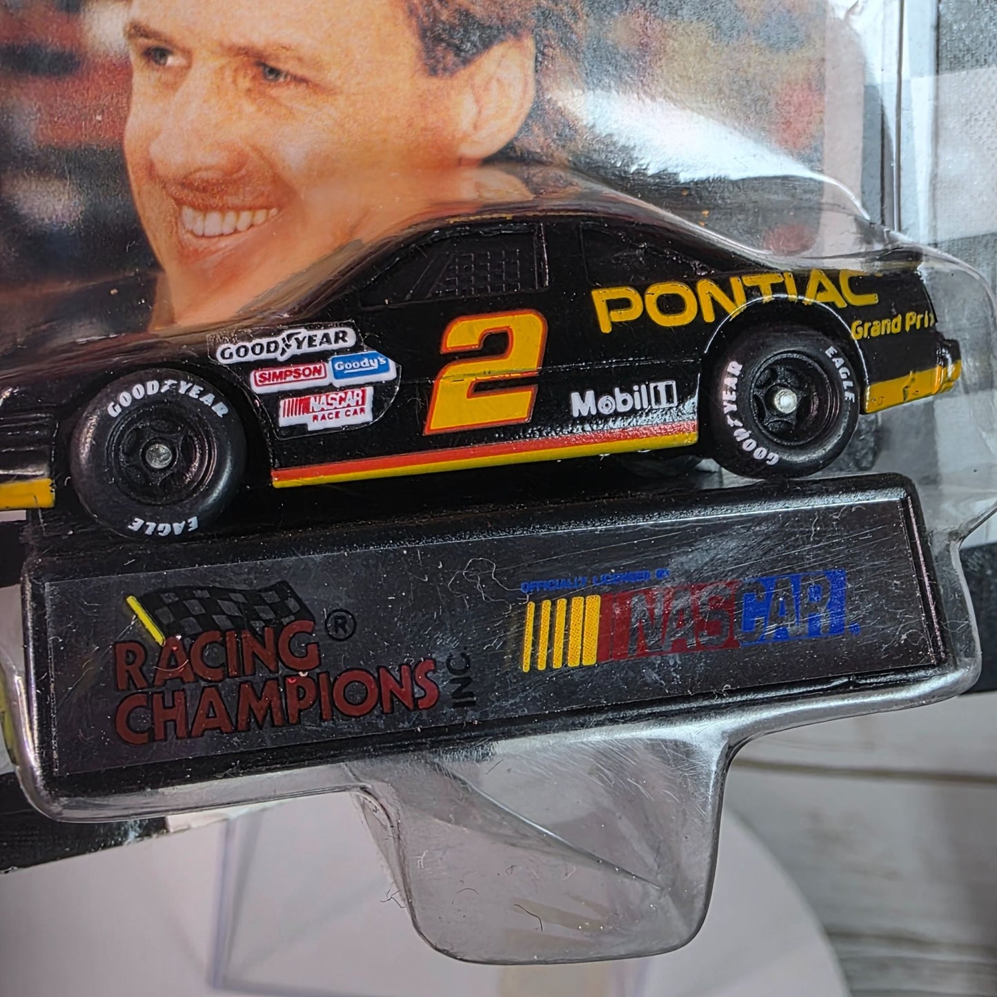 Rusty Wallace 1993 Edition Die-Cast NASCAR Stock Car With Collectors Card & Display Stand Racing Champions