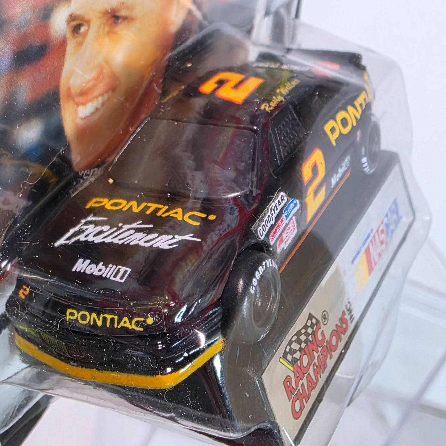 Rusty Wallace 1993 Edition Die-Cast NASCAR Stock Car With Collectors Card & Display Stand Racing Champions
