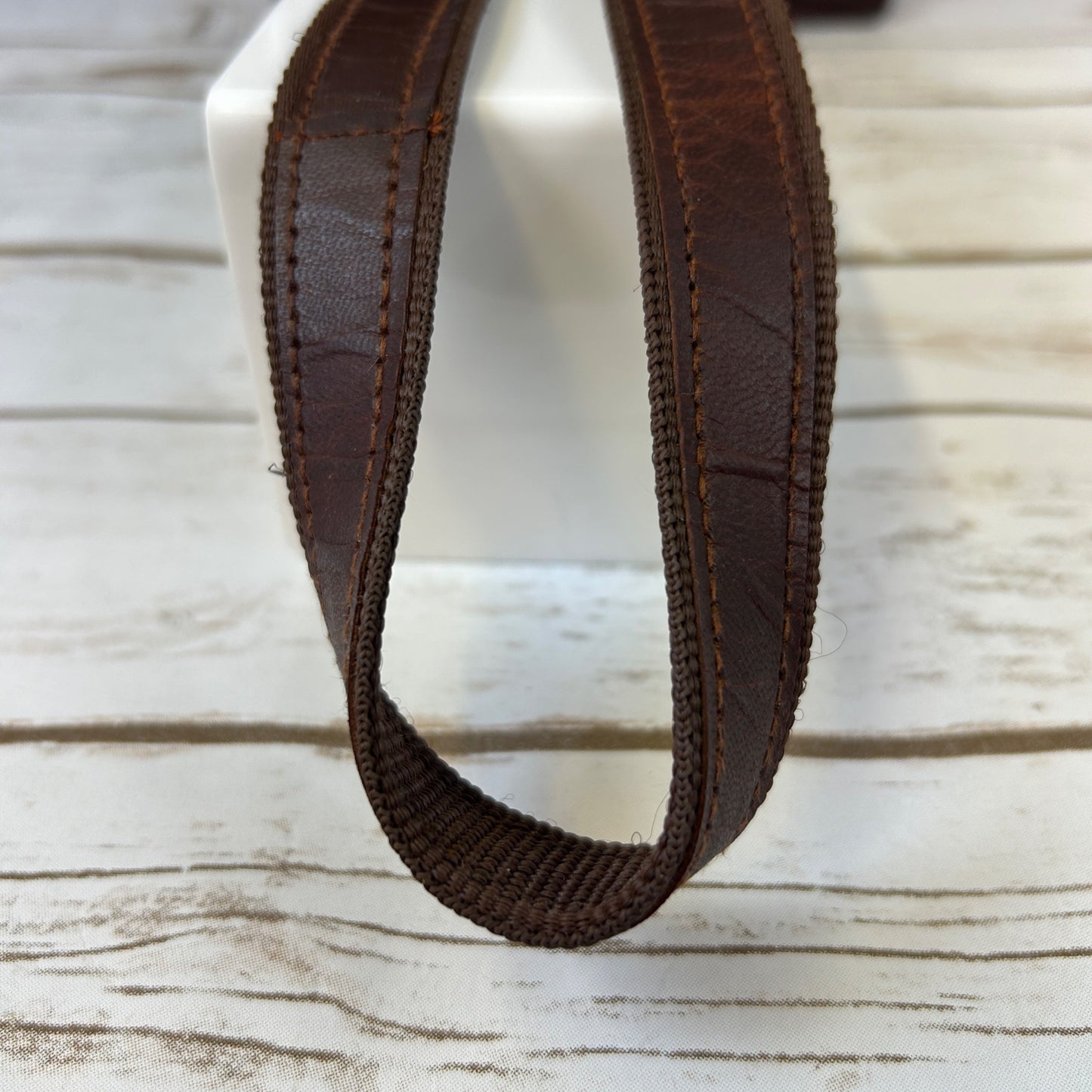 Vintage-Style Brown Leather Messenger Bag With Adjustable Strap & Buckle Closures