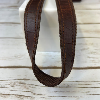 Vintage-Style Brown Leather Messenger Bag With Adjustable Strap & Buckle Closures