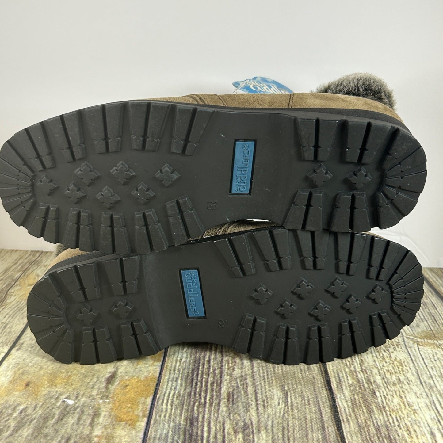 Cobbie Cuddlers Womens Faux Fur Lined Ankle Boots Size 8.5 Brown