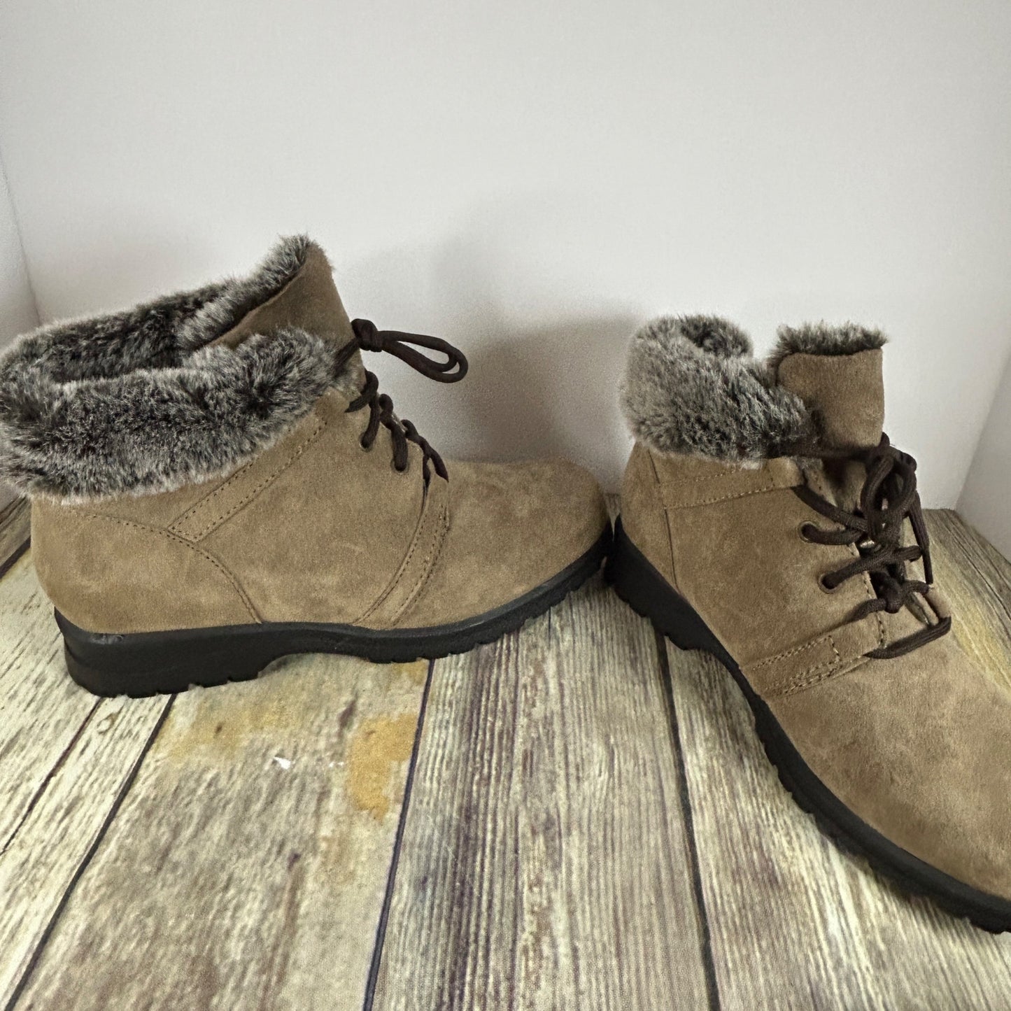 Cobbie Cuddlers Womens Faux Fur Lined Ankle Boots Size 8.5 Brown