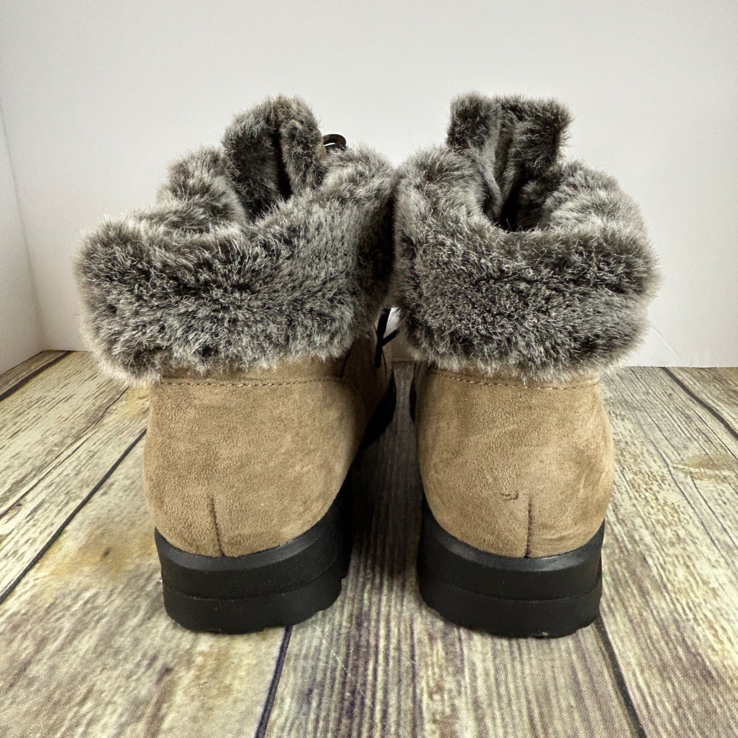 Cobbie Cuddlers Womens Faux Fur Lined Ankle Boots Size 8.5 Brown