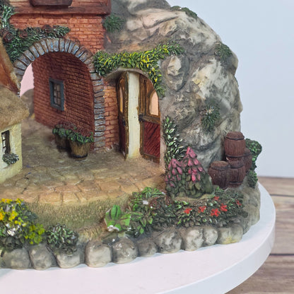 Vintage Thatched Roof Cottage & Gatehouse Figurine