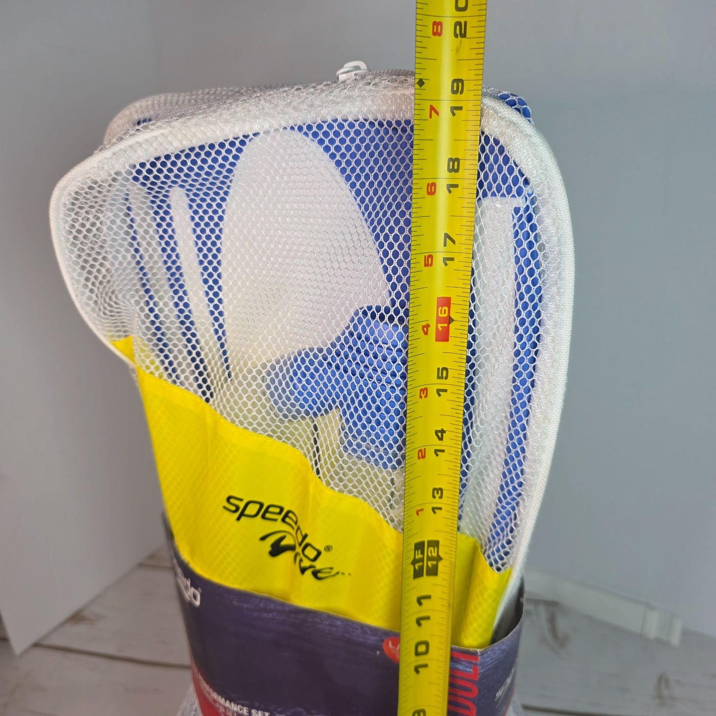 Speedo Adult Comfortable Performance Snorkeling Set With Hydroscope Mask Snorkel & Fins Anti-Fog UV Protection L/XL