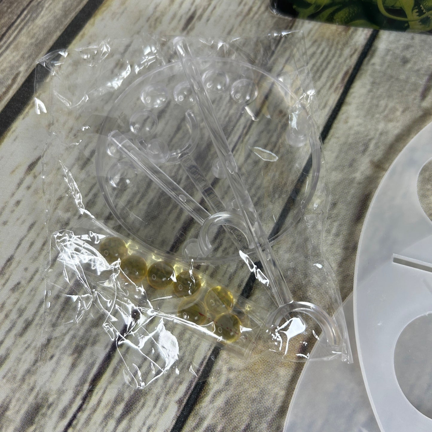 MP Anime Dragon Ball Z Stars Crystal & Dragon Shenlong & Display Bracket