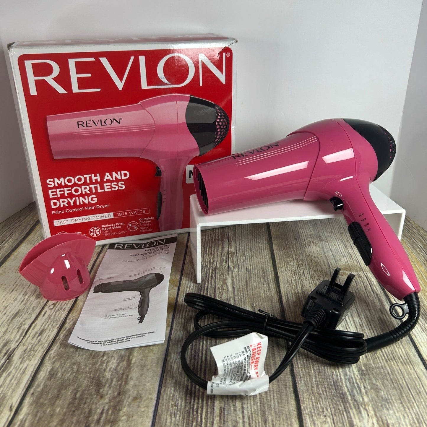 Revlon Ionic Technology Hair Dryer With Smoothing Concentrator & 3 Heat/Speed Settings