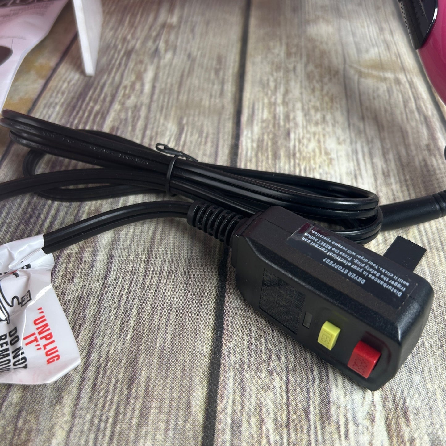 Revlon Ionic Technology Hair Dryer With Smoothing Concentrator & 3 Heat/Speed Settings