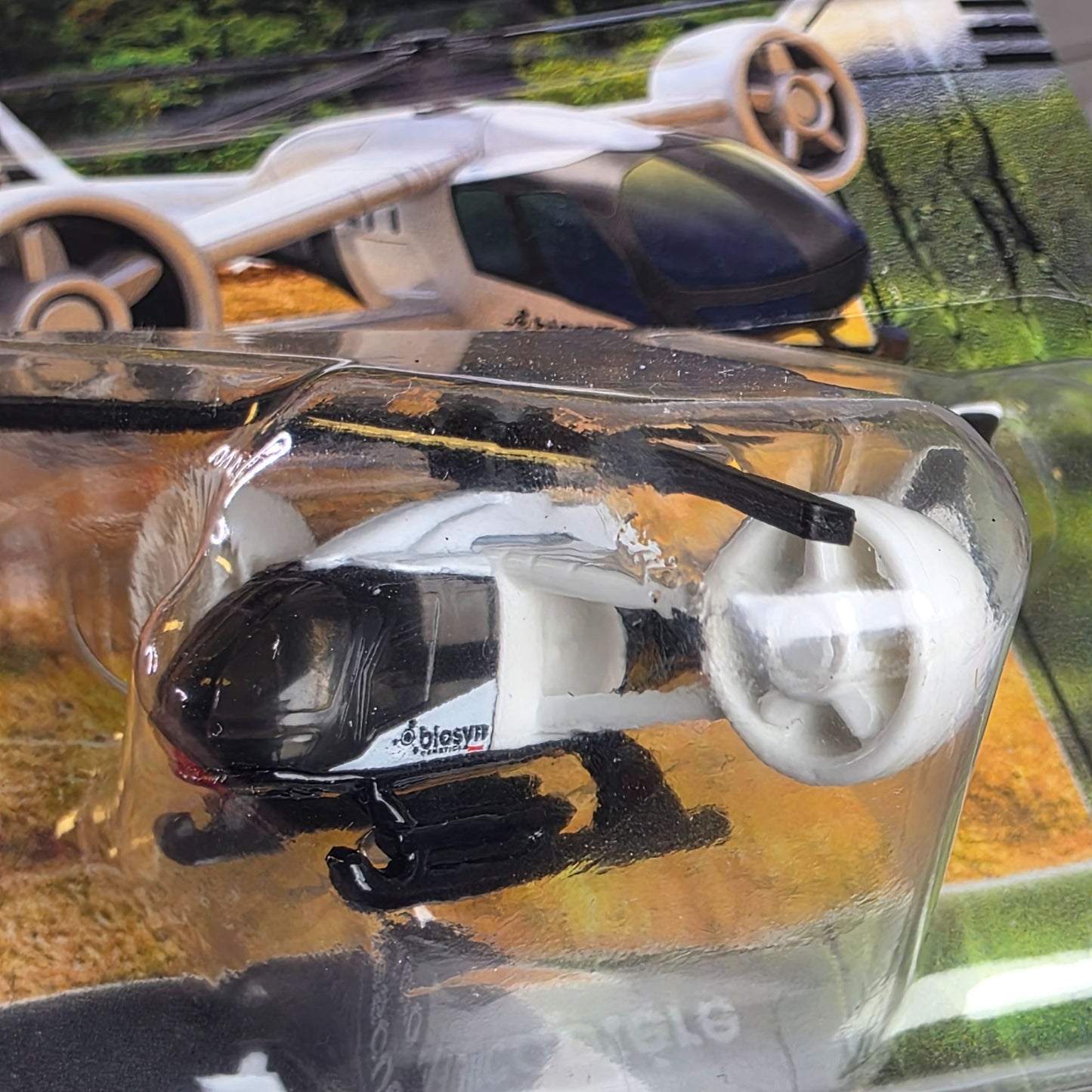 Matchbox Jurassic World Rapid Rescue Copter Helicopter Toy