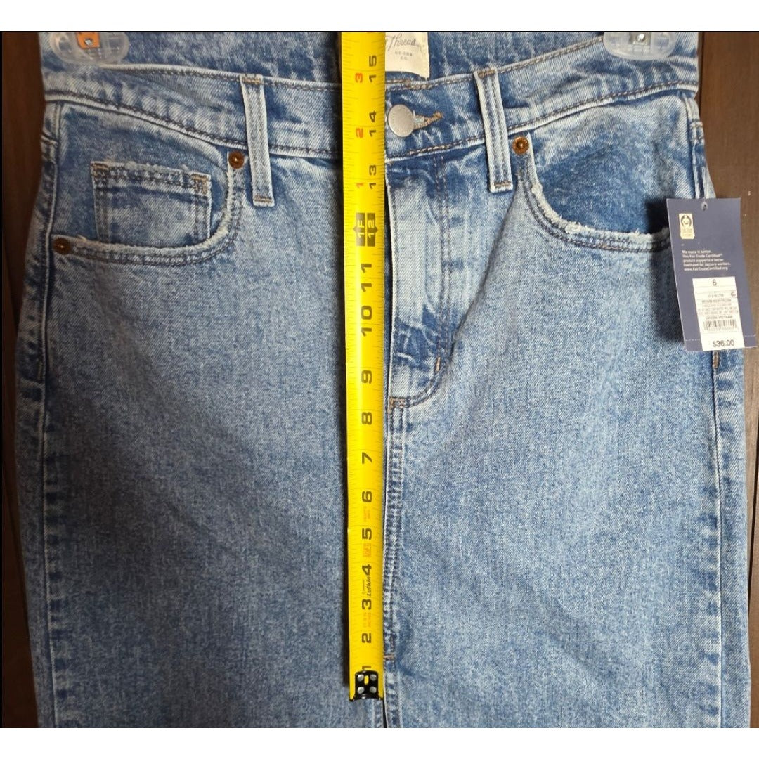 Universal Thread Womens High-Waisted Medium Wash Denim Skirt Size 6